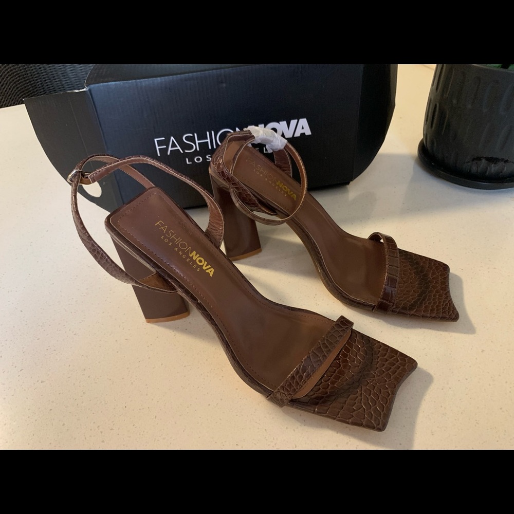 Beautiful fashion nova shoes size 8.5